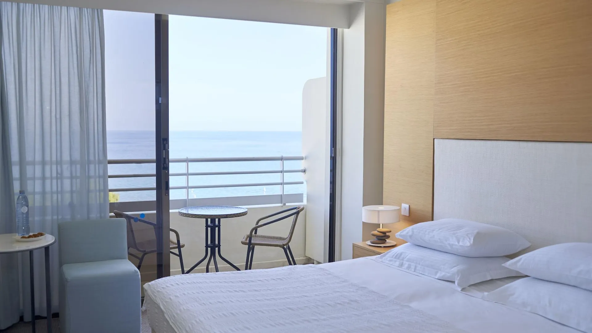 Capo Bay Hotel Protaras