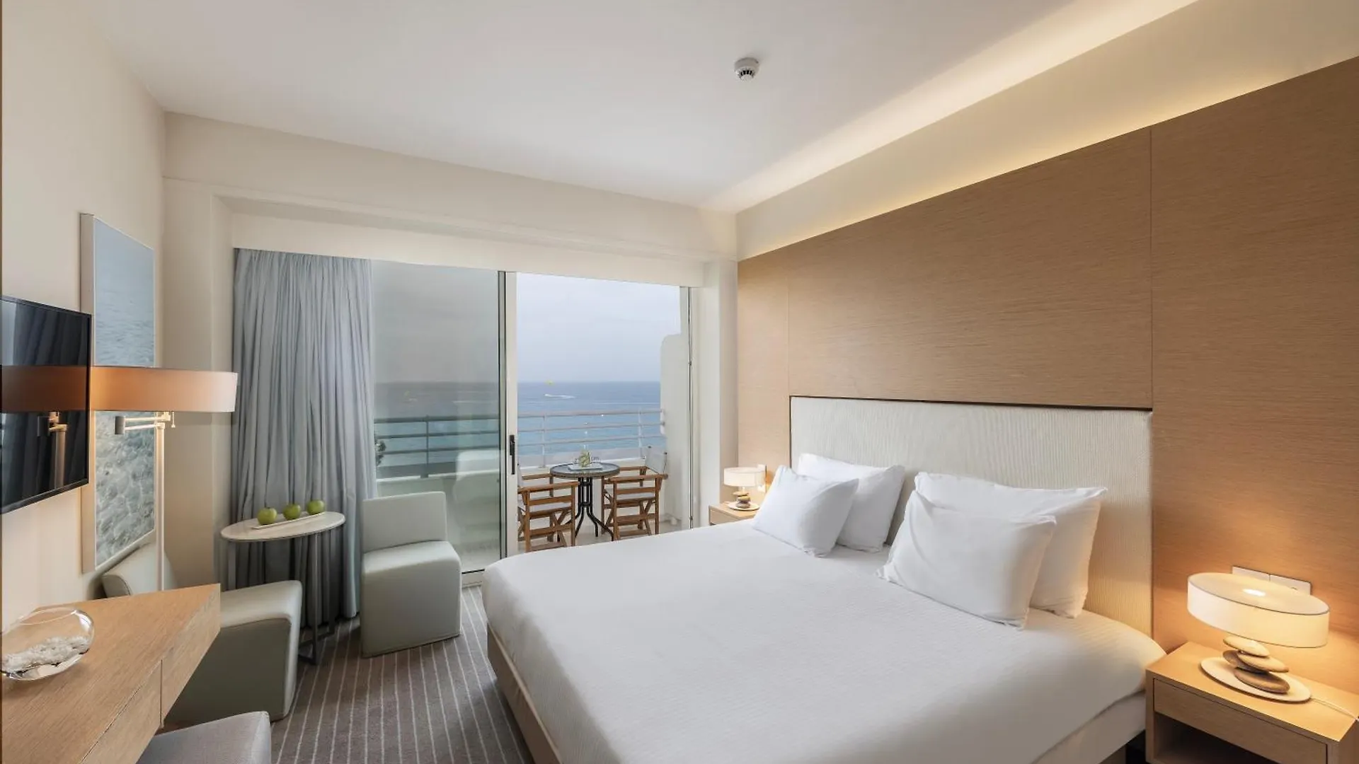 Capo Bay Hotel Protaras