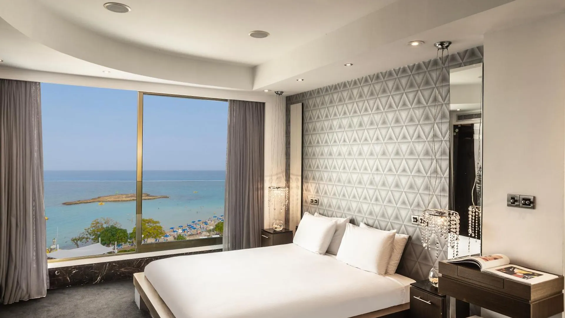 Capo Bay Hotel Protaras