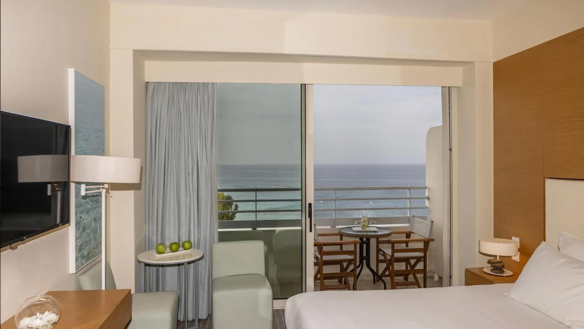Capo Bay Hotel Protaras