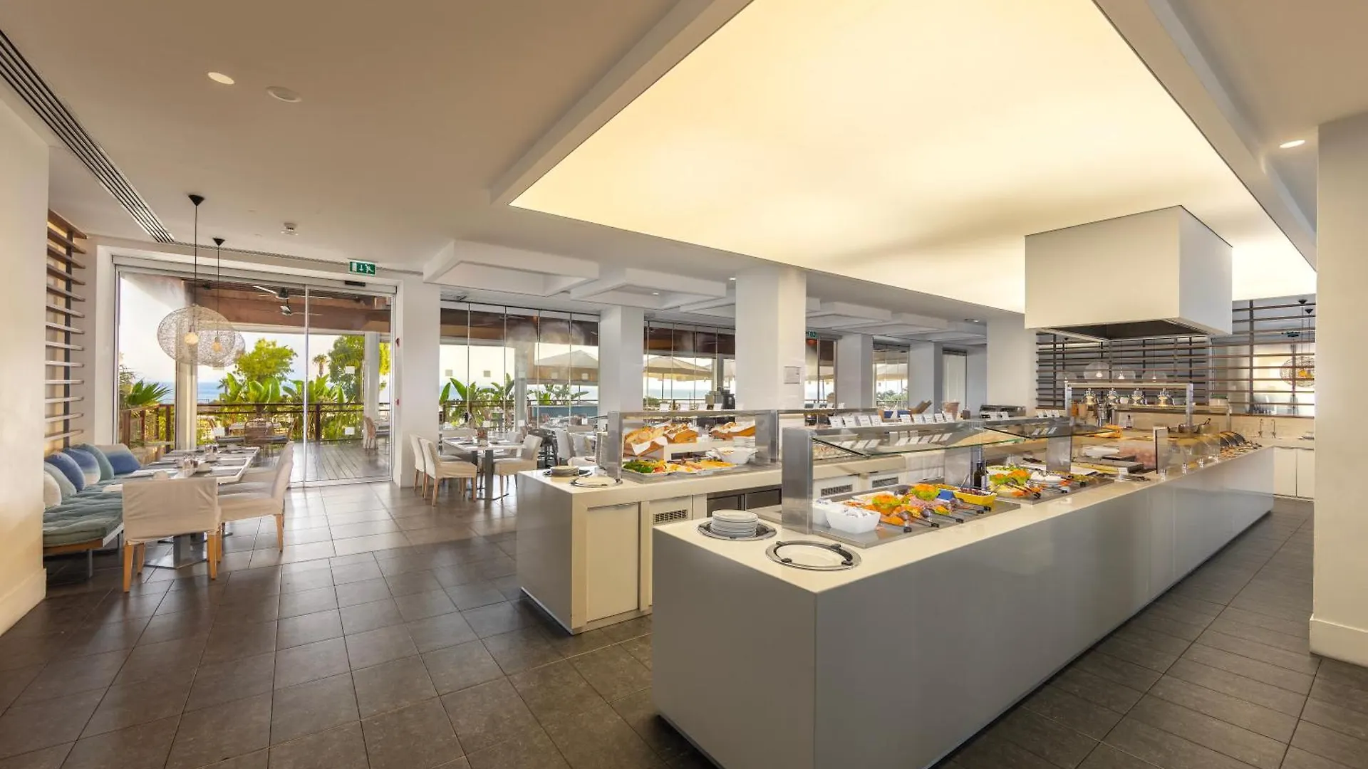 Capo Bay Hotel Protaras
