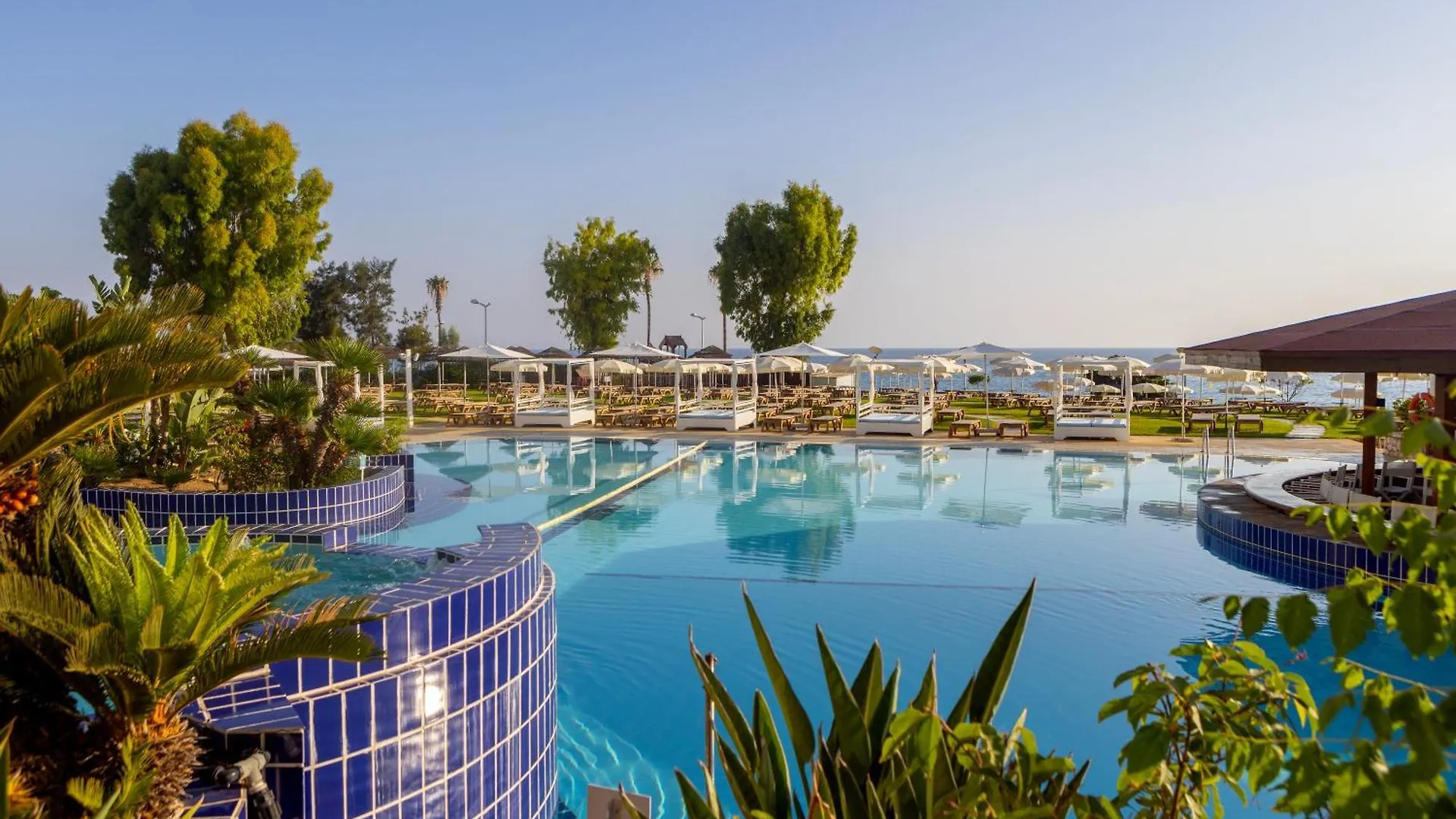 Capo Bay Hotel Protaras