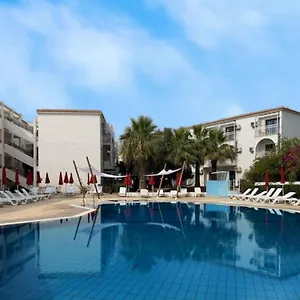 Amore Hotel Apartments Апарт-отель