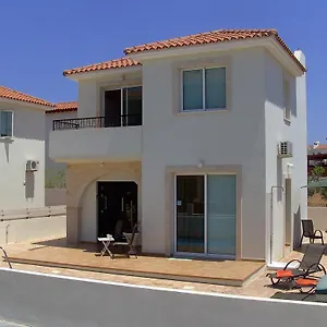 Margarita Villa