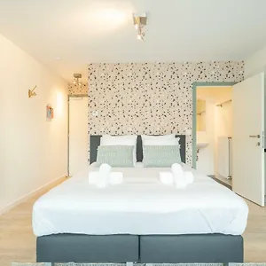 Shway - The Card Appartement