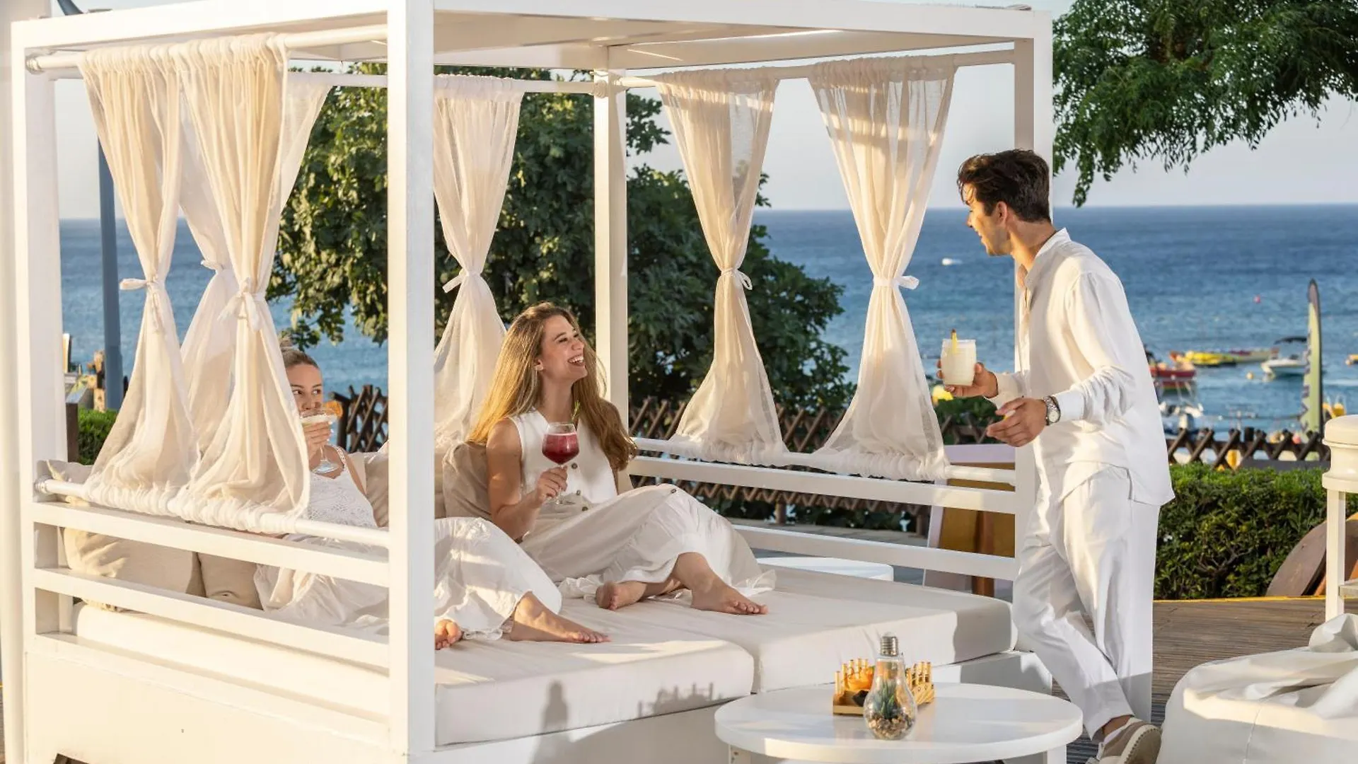 Capo Bay Hotel Protaras